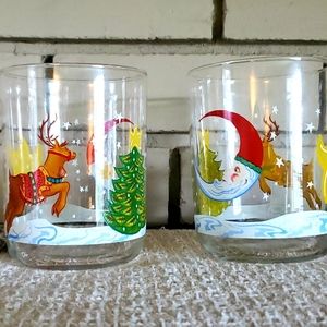 2 pc Christmas drinking glasses